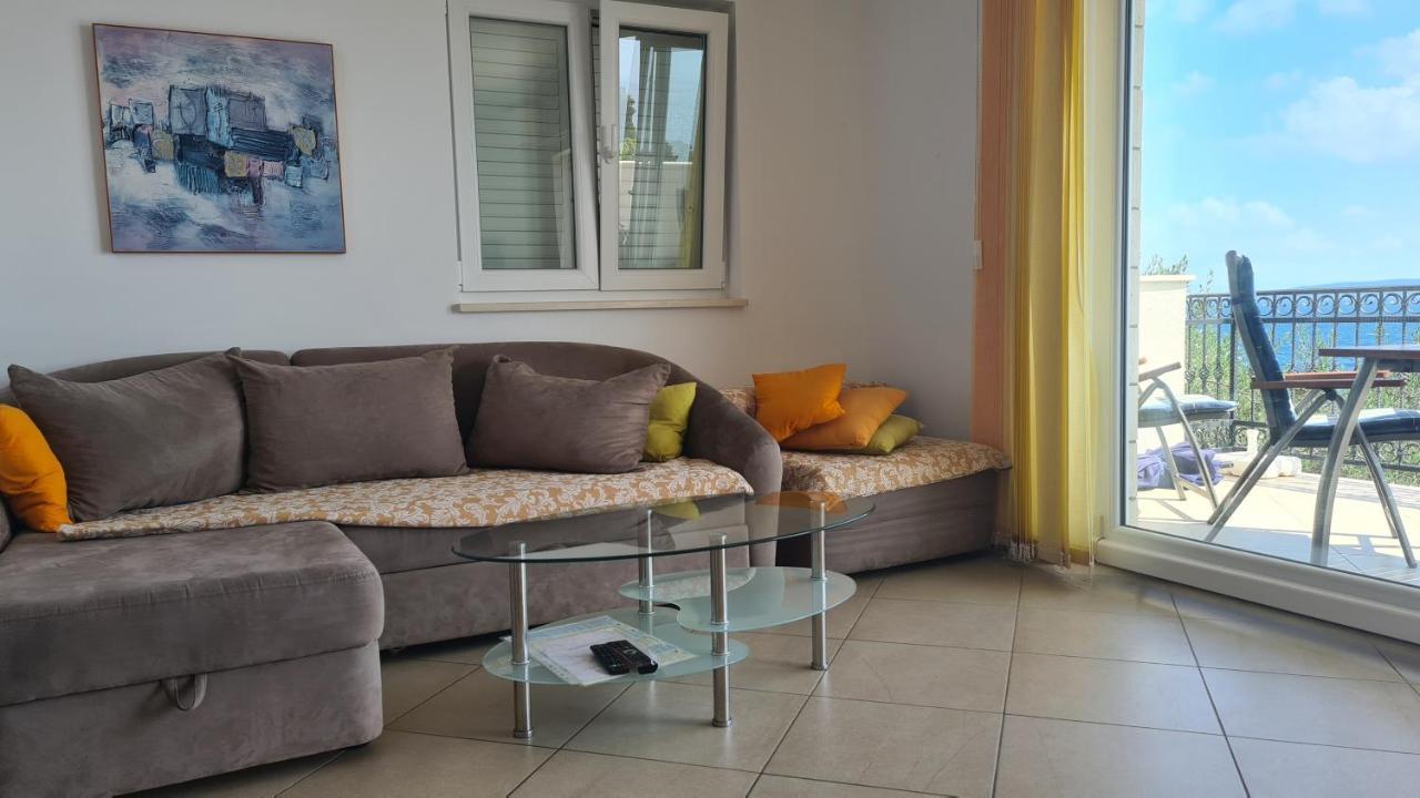 Rose Apartment