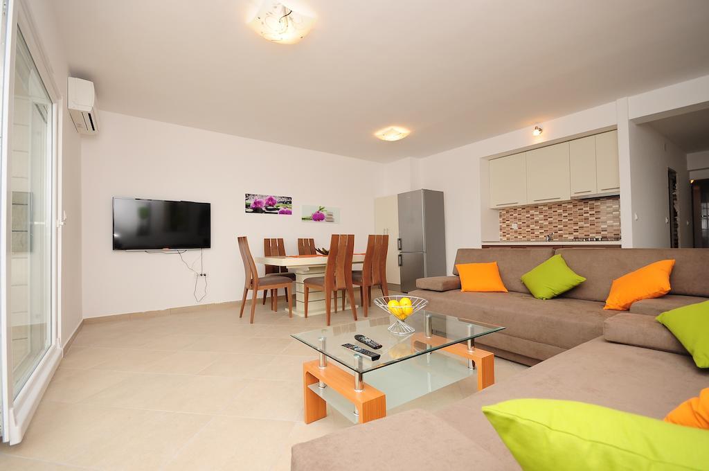 Rose Apartment *